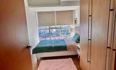 For Sale: St Francis Shangri-la Place  Luxury 3 Bedroom Cornet Unit  with Parking besides Shangri-la Mall Edsa