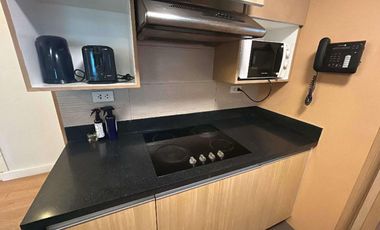 For Sale: St Francis Shangri-la Place  Luxury 3 Bedroom Cornet Unit  with Parking besides Shangri-la Mall Edsa
