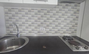 For sale: At City Condominium, near BS Punnawithi Sukhumvit 101/1, size 35 sq m., 8th floor, price 1,700,000 baht.