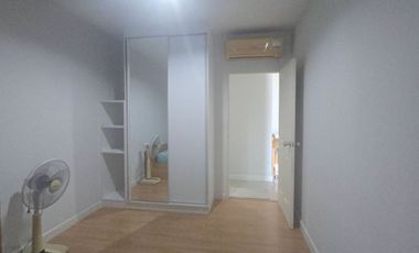 For sale: At City Condominium, near BS Punnawithi Sukhumvit 101/1, size 35 sq m., 8th floor, price 1,700,000 baht.