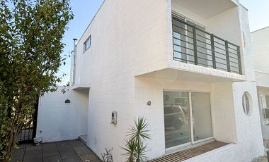 Amplia Casa Condominio Los Otoñales II, Puente Alto.