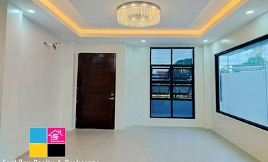 Modern Contemporary House with Swimming Pool in Royale Cebu