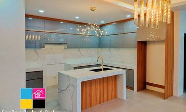 Modern Contemporary House with Swimming Pool in Royale Cebu