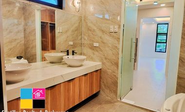 Modern Contemporary House with Swimming Pool in Royale Cebu