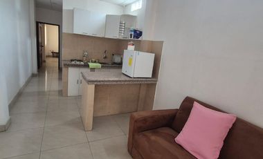 Casa Rentera en Venta en la Alborada, 2 Departamentos, 1 Garaje, Norte de Guayaquil.