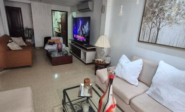 Casa Rentera en Venta en la Alborada, 2 Departamentos, 1 Garaje, Norte de Guayaquil.