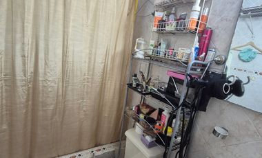 Casa Rentera en Venta en la Alborada, 2 Departamentos, 1 Garaje, Norte de Guayaquil.