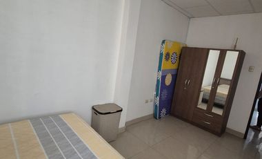 Casa Rentera en Venta en la Alborada, 2 Departamentos, 1 Garaje, Norte de Guayaquil.
