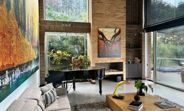 6537. Casa en venta en Los Balsos, Poblado, Medellin