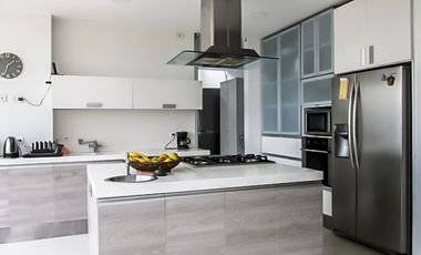 6537. Casa en venta en Los Balsos, Poblado, Medellin