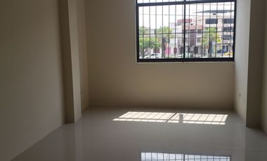 ALQUILO,SAUCES 8, DIAGONAL HIPERMARKET NORTE