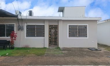CASA EN VENTA URBANIZACIÓN PUERTAS DEL SOL MACHALA