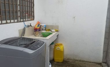 CASA EN VENTA URBANIZACIÓN PUERTAS DEL SOL MACHALA