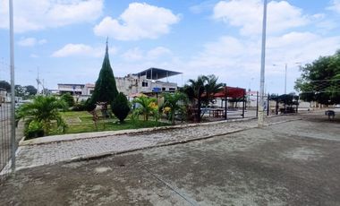 CASA EN VENTA URBANIZACIÓN PUERTAS DEL SOL MACHALA