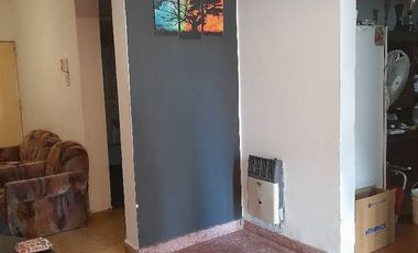 Vendo Casa Fisherton Av. E. Peron y J. Zuviria. 