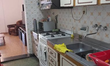 Vendo Casa Fisherton Av. E. Peron y J. Zuviria. 