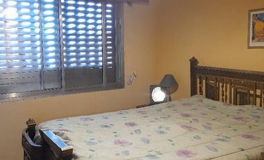 Vendo Casa Fisherton Av. E. Peron y J. Zuviria. 