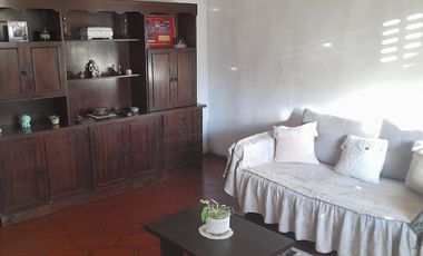 Vendo Casa Fisherton Av. E. Peron y J. Zuviria. 