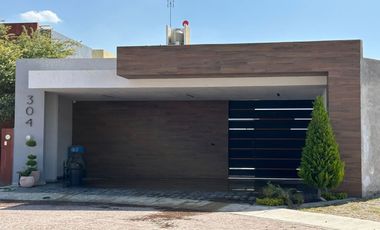 CASA EN RENTA ALQUERIA DE POZOS CON ALBERCA