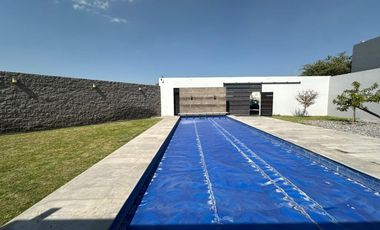 CASA EN RENTA ALQUERIA DE POZOS CON ALBERCA