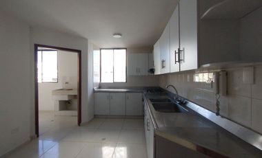 Apartamento en arriendo en Alto Prado.