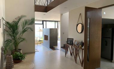 Casa en Venta en Club de Golf La Loma con Alberca.