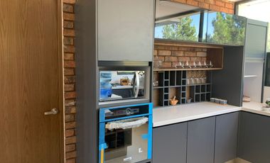 Casa en Venta en Club de Golf La Loma con Alberca.