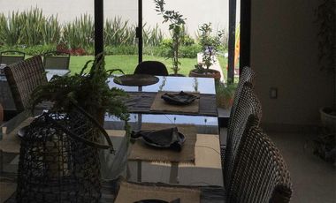 Casa en Venta en Club de Golf La Loma con Alberca.