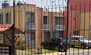 CASA EN VENTA EN HACIENDA CUAUTITLAN - SF