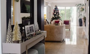 Casa en venta, Urb. Portón del Río - La Aurora