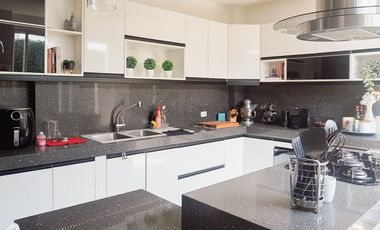 Casa en venta, Urb. Portón del Río - La Aurora