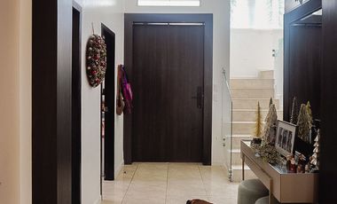Casa en venta, Urb. Portón del Río - La Aurora