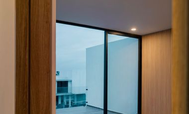 Casa nueva Moderna y Amplia en venta en Parques Vallarta