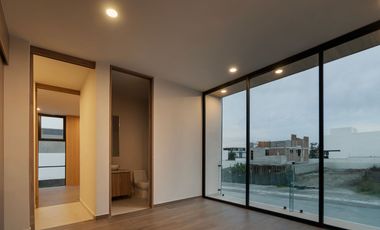 Casa nueva Moderna y Amplia en venta en Parques Vallarta