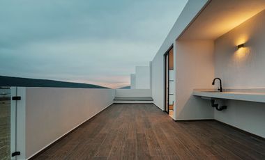 Casa nueva Moderna y Amplia en venta en Parques Vallarta