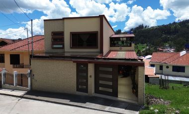 En venta casa en Biblian, en la Velasco Ibarra