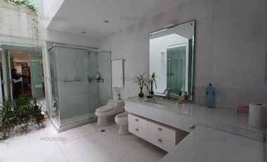 Hermosa casa finos acabados