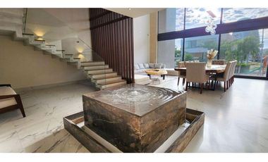 Casa con terraza y alberca privada, en venta, Puerto Cancún, Cancún