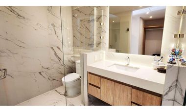 Casa con terraza y alberca privada, en venta, Puerto Cancún, Cancún