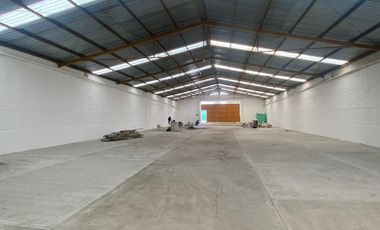 RENTO BODEGA COL. LOS ANGELES, 16X38=600M2, 2 BAÑOS, CALLE ANCHA