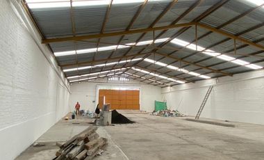 RENTO BODEGA COL. LOS ANGELES, 16X38=600M2, 2 BAÑOS, CALLE ANCHA
