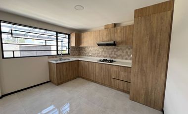 Casa en Venta en Azogues, en el sector el Pampero