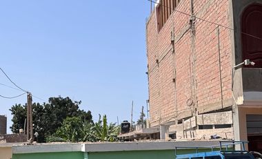 Se Vende Casa Como Terreno En Huacho