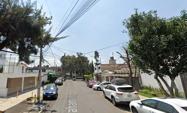 EXCELENTE CASA EN LOMAS ESTRELLA!!!