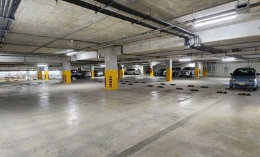Potencia tu Éxito: Oficina Exclusiva en Vía Montejo con Vista a The Harbor Mall