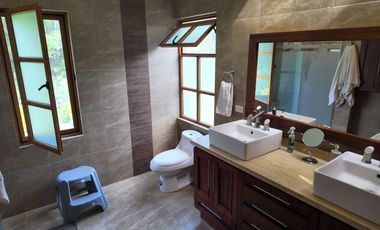 🏡En Venta Casa de 3 Dormitorios en Challuabamba🏡