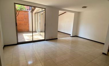 VENDO CASA EN CONDOMINIO Prados Del Limonar  Cali - Sur Central