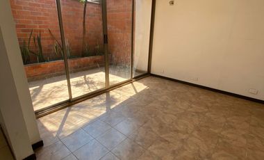 VENDO CASA EN CONDOMINIO Prados Del Limonar  Cali - Sur Central
