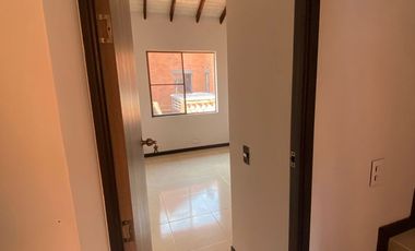 VENDO CASA EN CONDOMINIO Prados Del Limonar  Cali - Sur Central