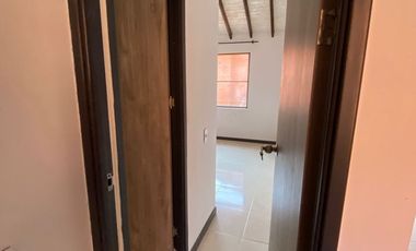 VENDO CASA EN CONDOMINIO Prados Del Limonar  Cali - Sur Central